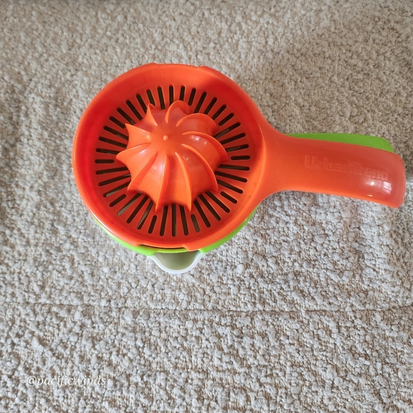 NWOT URBAN TREND TANGO CITRUS JUICER(S) ORANGE, LEMON, ETC - Picture 8 of 9
